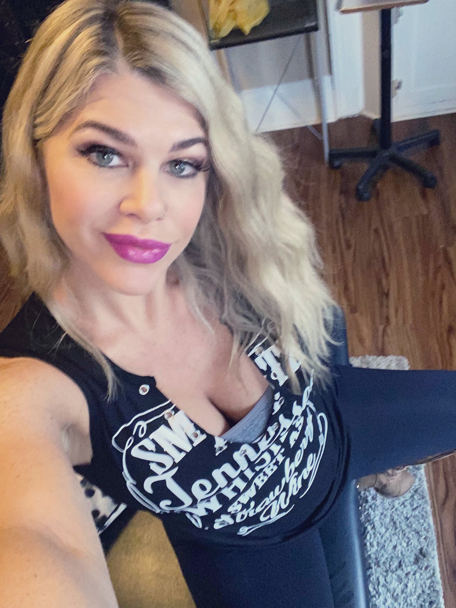 TW Pornstars Carissa Montgomery. Twitter. Rocking the cleavage on