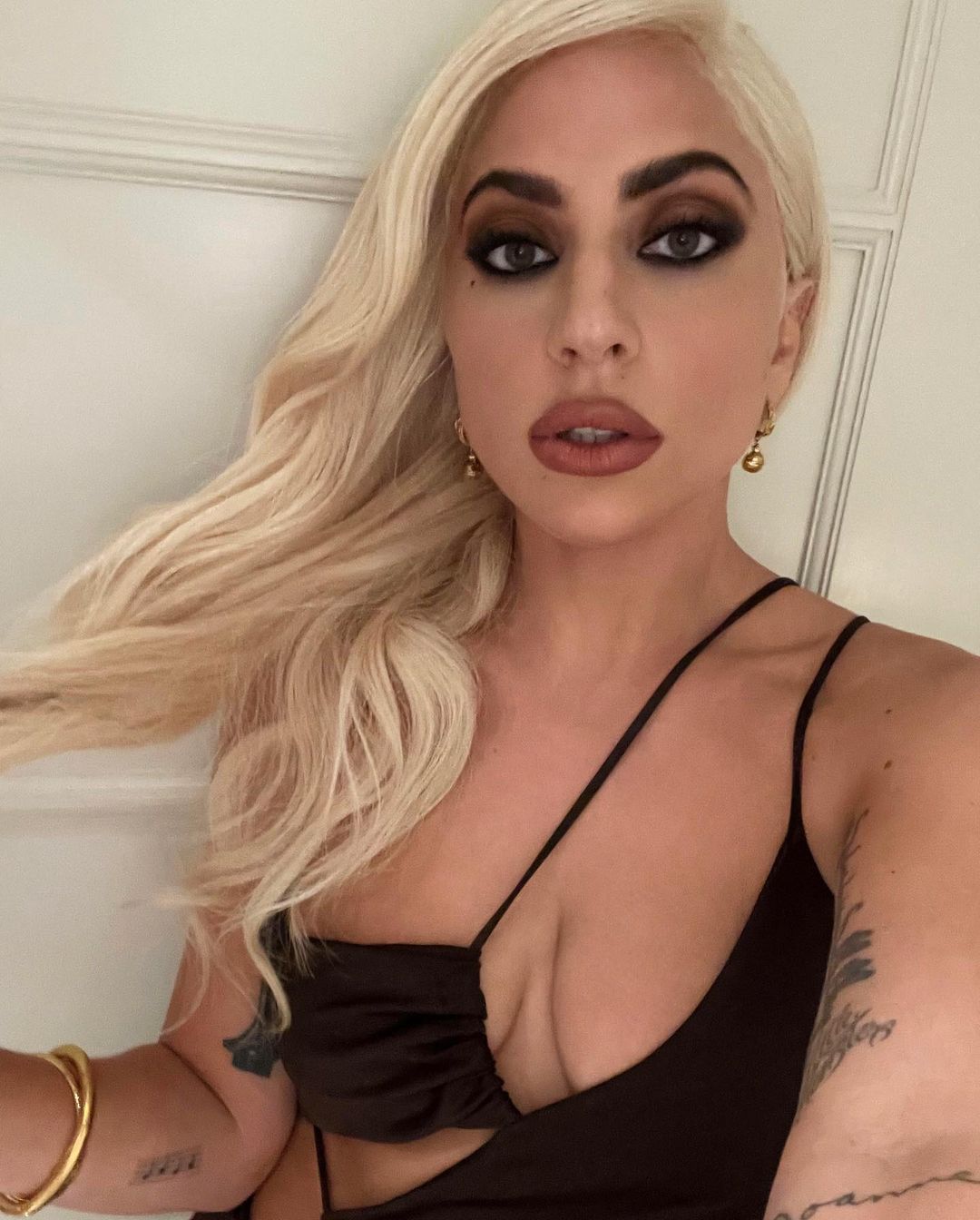 RDT Lady Gaga  Fan page on X: O site Hot Press fez uma nova publicação na  qual fala sobre um novo Oscar para Lady Gaga, desta vez de Melhor Atriz  por