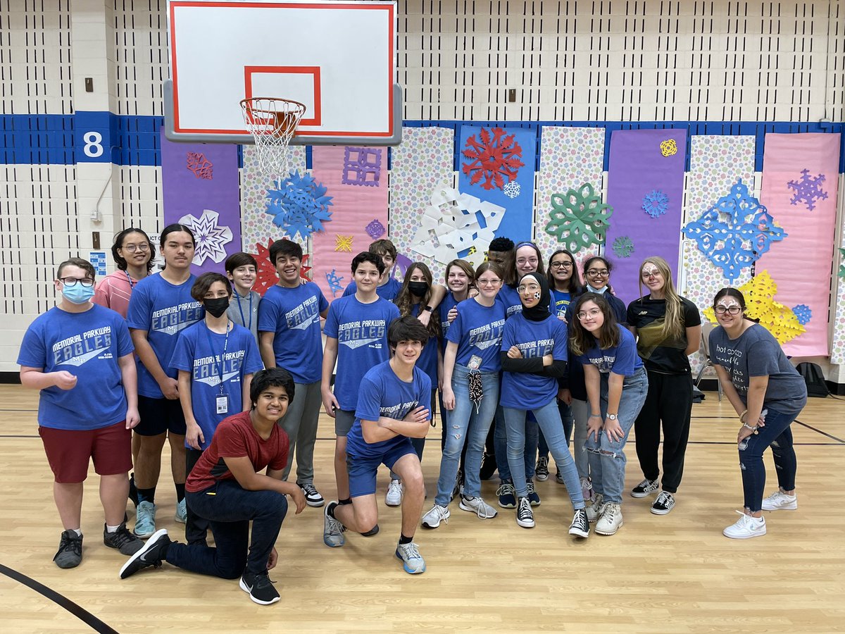 Super proud of our <a href="/ParkwayNJHS/">NJHSParkway</a> for their leadership at the Santa’s Breakfast held at NCE this morning. I am one proud Eagle! Nothing but GREAT things were said about these kiddos. They made children smile and had a great time doing it! <a href="/MPJHEagles/">Memorial Parkway JH</a>
