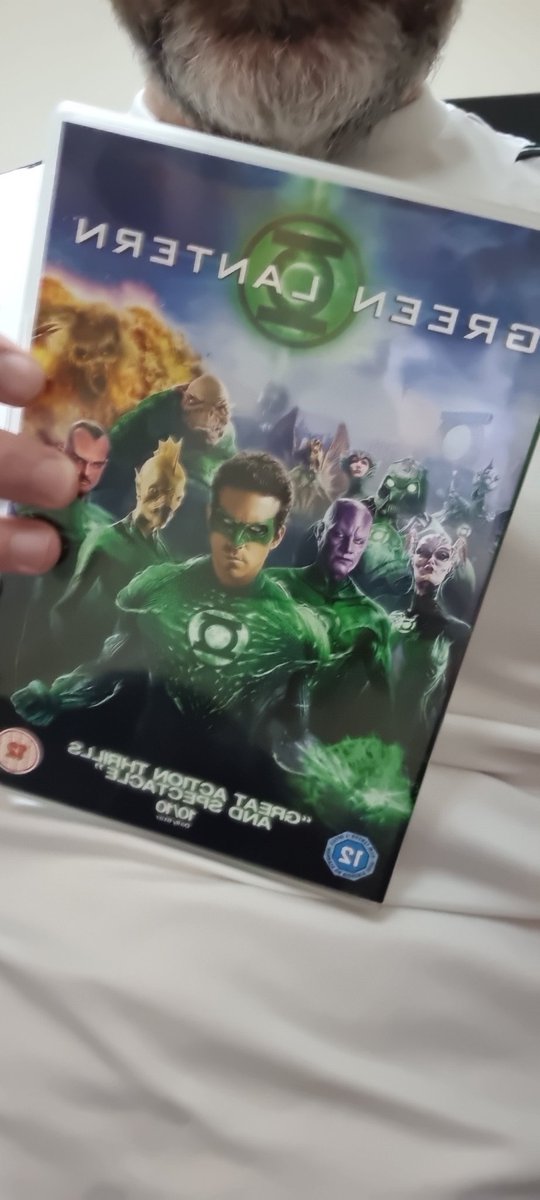 jonbaldwin1's tweet photo. @VancityReynolds @RMcElhenney what better? Watching @Wrexham_AFC going 1 up on @theterras when the Mrs comes in with this beauty 😉 https://t.co/rREAwYts0Q