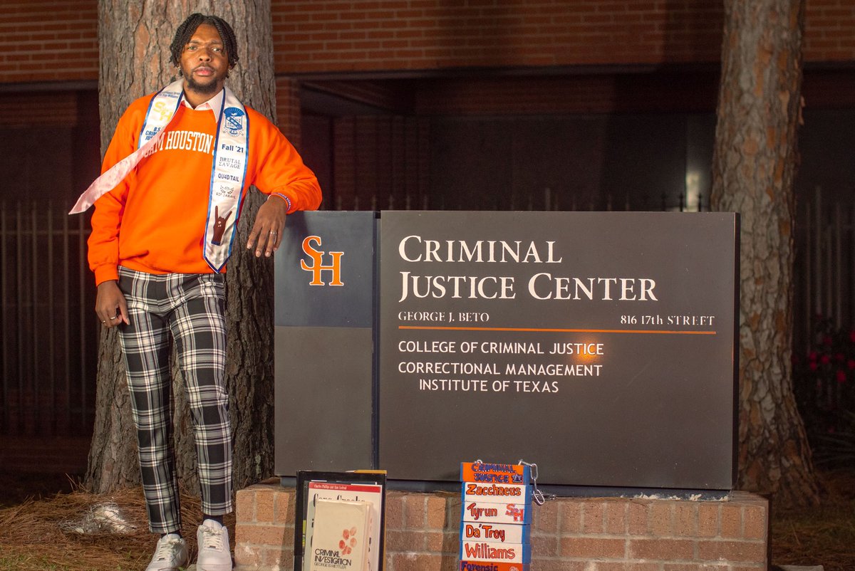 iAmTootieB's tweet image. “Make sure the stars is what you aim for, make mistakes doe” - ONIKA

✅ 3.8+ SHSU GPA 📚
✅ 3.7+ MAJOR GPA 📖
✅ 3.6+ MINOR GPA ✏️
✅ Deans List 📝
✅ Presidents List 📒
✅ PhiBetaSigma 🤟🏾

BS in Criminal Justice — Minor in Forensic Science 

#finSHed 💙🧡

#MastersLoading 🤫⌛️