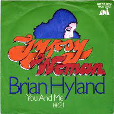 😳Wow what a blast from the past! <a href="/CaseyKasemDJ/">Casey Kasem</a> just played a 45 single from 1945 on <a href="/SIRIUSXM/">SiriusXM</a> <a href="/70sOn7/">SIRIUS XM 70s On 7</a> <a href="/at40chartshow/">AT40 Chart Show</a> 📡 Along with 42 other gems- just check out this list: satelliteradiofan.freeforums.net/thread/5765/at…