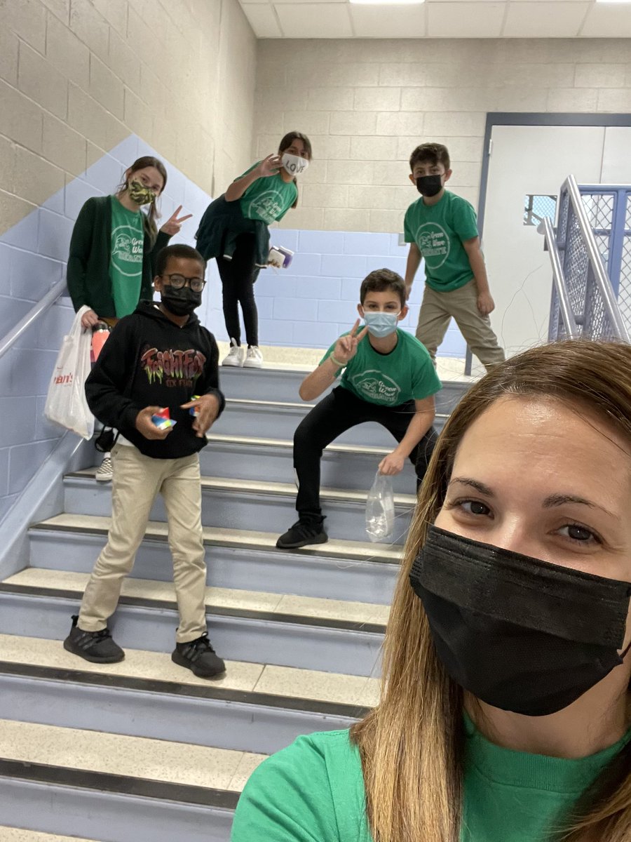 Blumonkey325 (Mrs. Vieira) tweet media