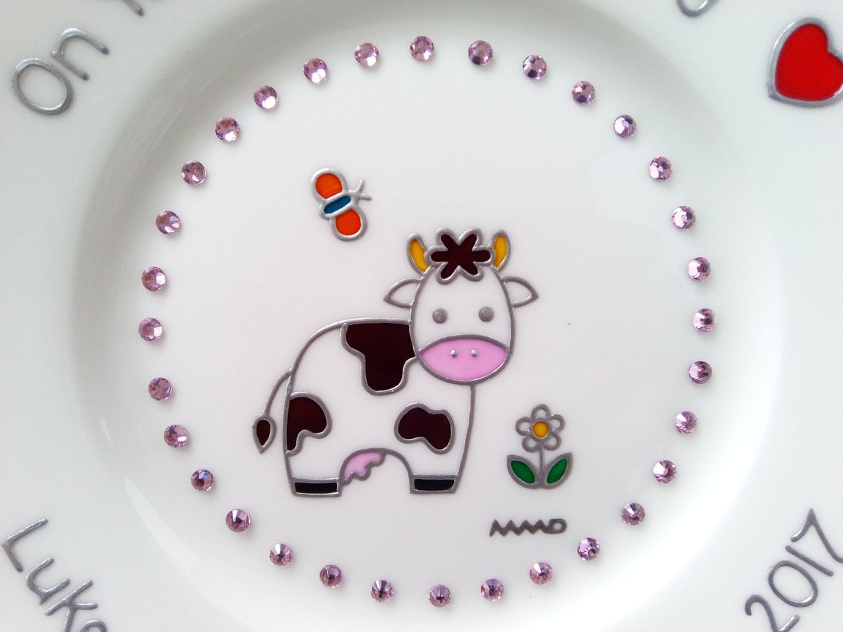 MicheMacheDecor's tweet photo. 🍼🎨🖌️My vibrant Christening and Baptism plates are handpainted and made to order. Raised outlines are sure to make your gift stand out from the rest.
https://t.co/U4ci7qGDu9 
#crafturday #craftbizparty #supportsmallbusiness #mums #childrensart #pictureplate #farmanimals #kids https://t.co/QQxVty4htW