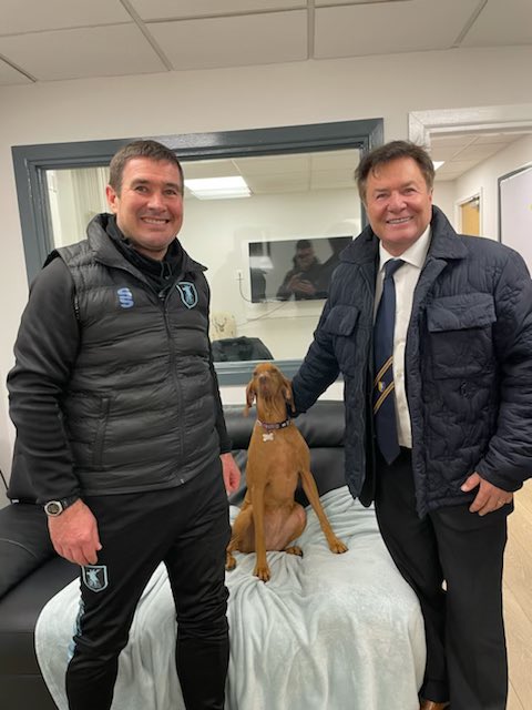 JRadfordMTFC's tweet photo. Well done to the gaffer on masterminding nine wins from ten matches. A remarkable feat.

Equal praise to our players, staff and supporters (and lucky mascot Bobbie).

This, after all, is a team effort.

Onwards and upwards.

COYS!!!
💛💙 https://t.co/ztZ8LlptWh