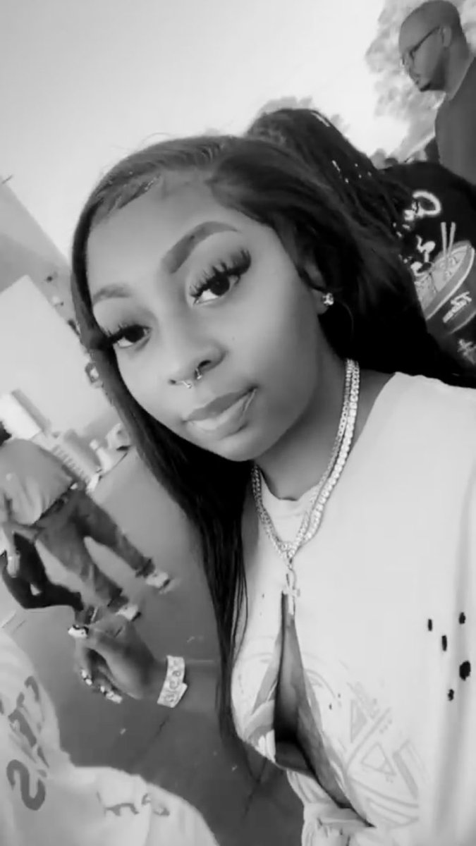 kendraaaaee tweet picture