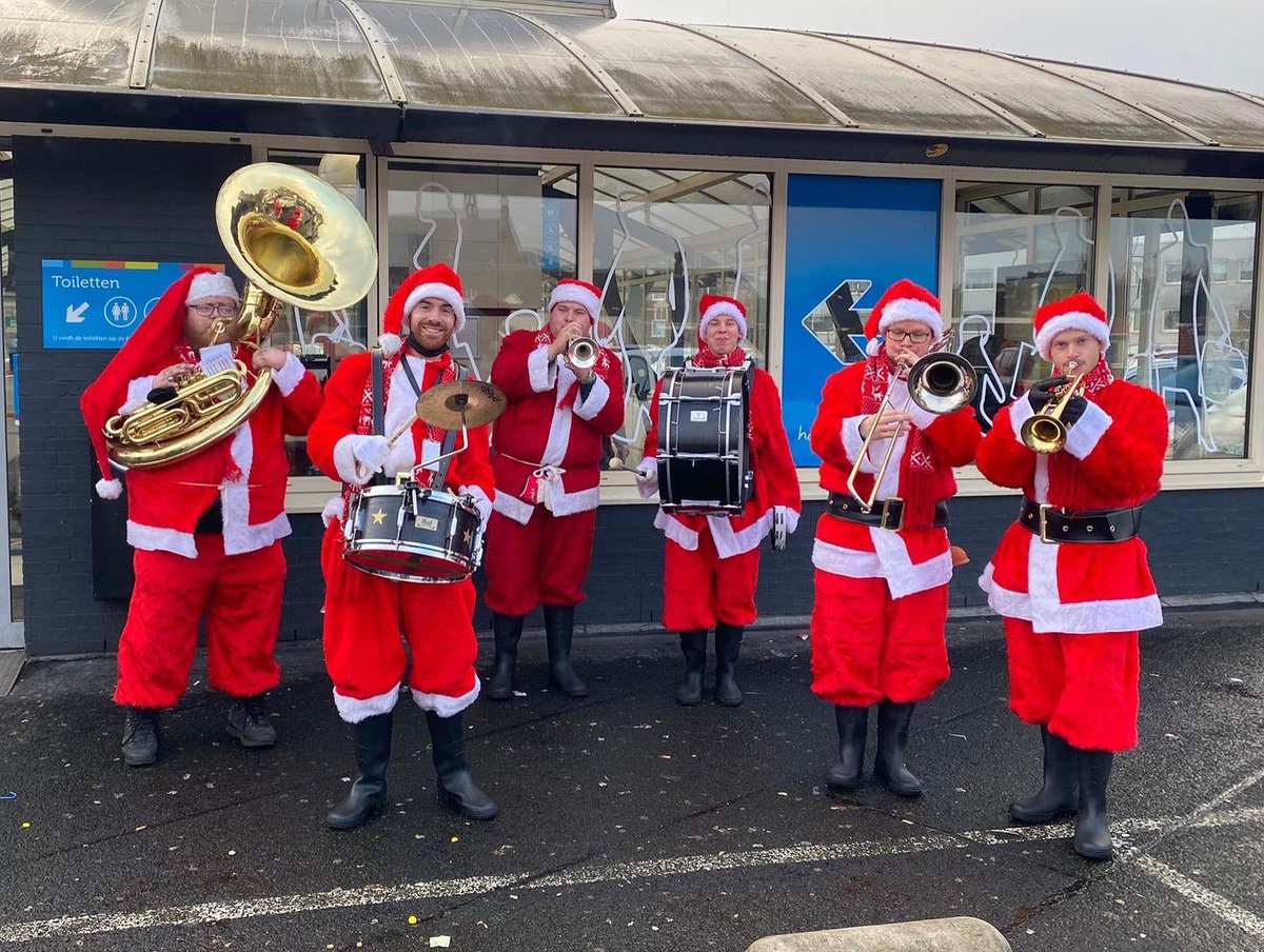 MACentertainm's tweet image. Ook dit kleine koppel was te gast vandaag in Nijmegen. Bedankt voor jullie medewerking. Het was weer een mooie dag vol muziek in Nederland