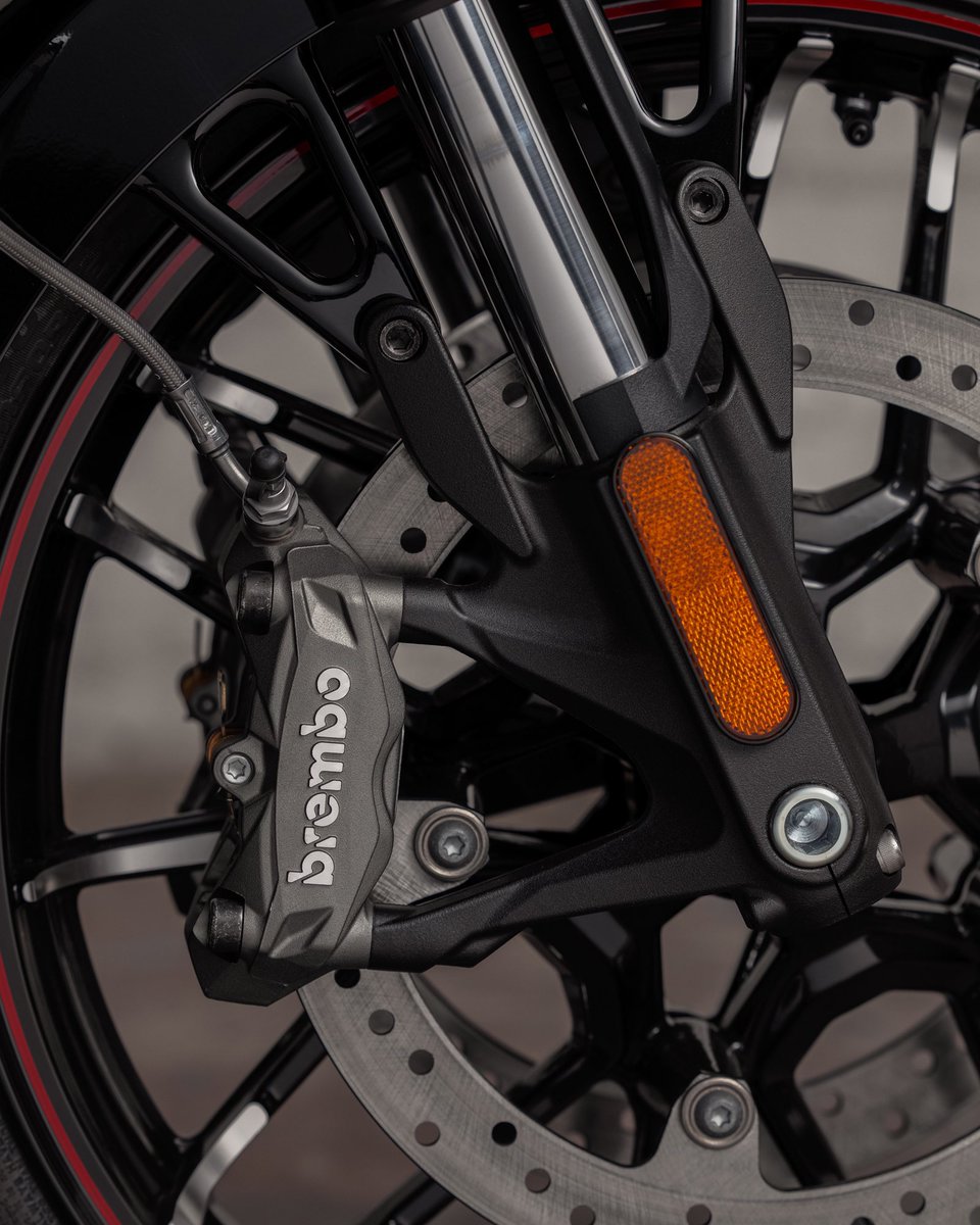 indianmotocycle's tweet photo. What's 108 cubic inches and puts out 128 ft-lbs of torque? #ChallengerLimited

There's an #indianmotorcycle for everyone, find yours at https://t.co/yKO7QOe6lG https://t.co/WPjHcQBzbJ