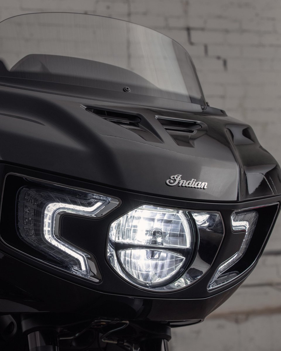 indianmotocycle's tweet photo. What's 108 cubic inches and puts out 128 ft-lbs of torque? #ChallengerLimited

There's an #indianmotorcycle for everyone, find yours at https://t.co/yKO7QOe6lG https://t.co/WPjHcQBzbJ