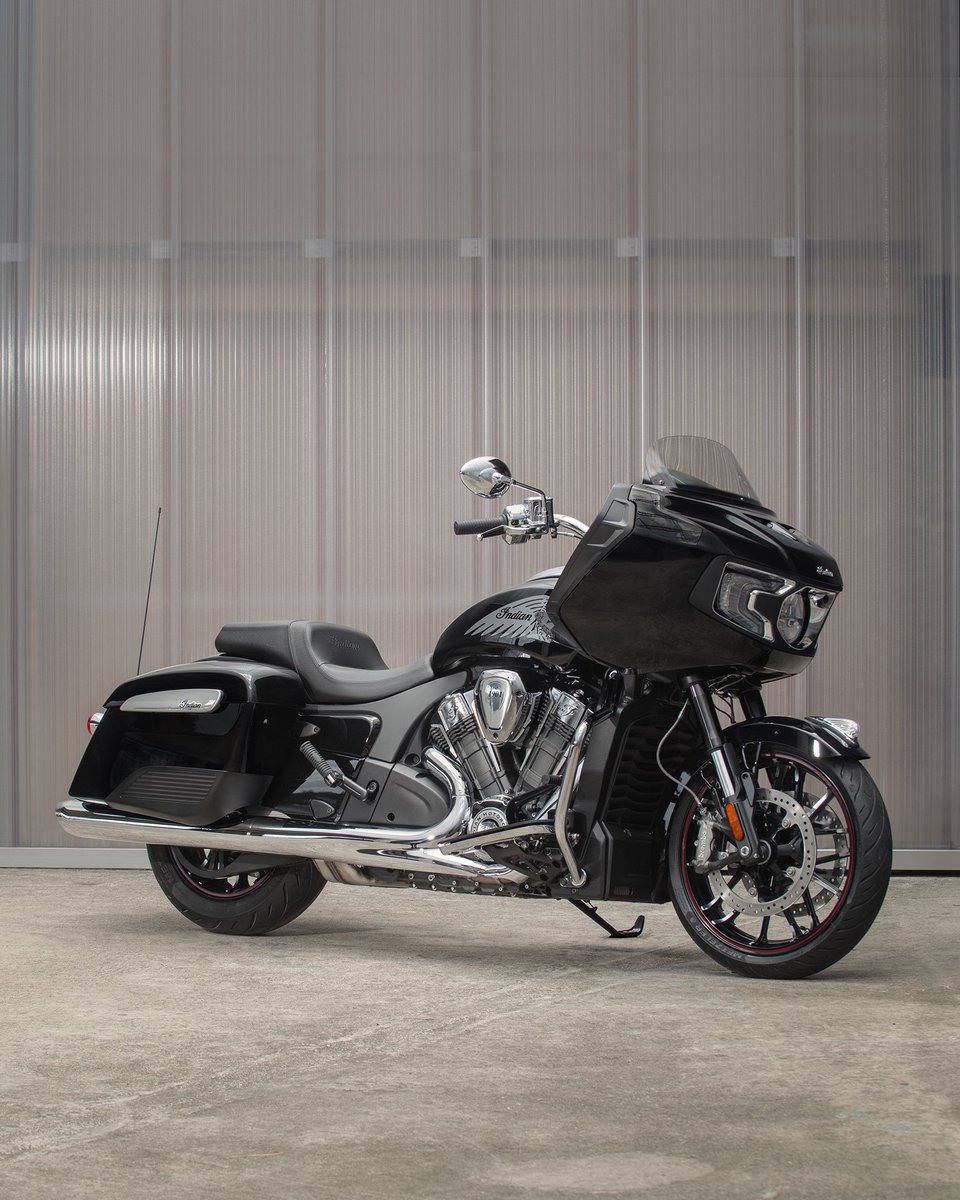 indianmotocycle's tweet photo. What's 108 cubic inches and puts out 128 ft-lbs of torque? #ChallengerLimited

There's an #indianmotorcycle for everyone, find yours at https://t.co/yKO7QOe6lG https://t.co/WPjHcQBzbJ