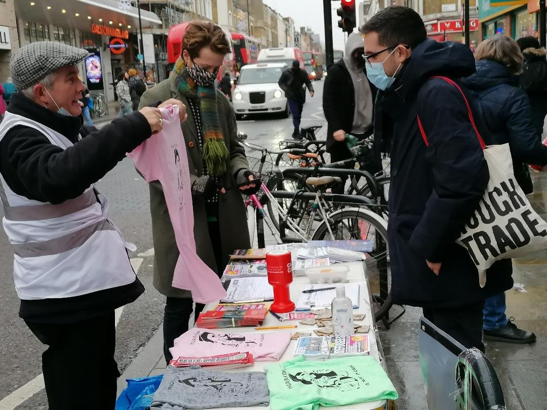 hackneysutr's tweet photo. @AntiRacismDay @hackneysutr members were out in Dalston, E8 today to say
"#RefugeesWelcome #NoNationalityandBordersBill
#NotoPushbacks".
We had a great reception and sold lots of "Migration is not a Crime" T-shirts @Care4Calais.
✊🏽✊🏾✊🏿✊ https://t.co/RmO5uOE6zQ