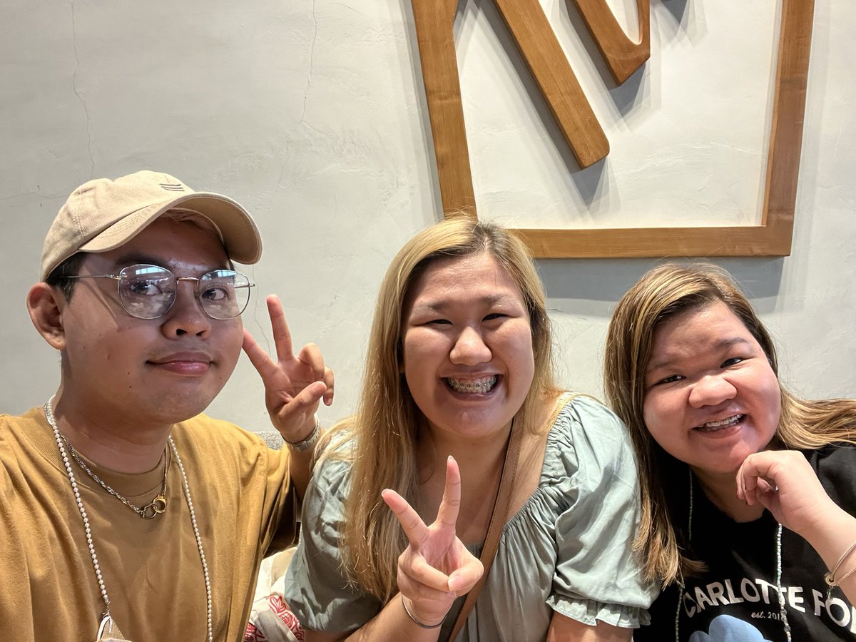 Fayyieee's tweet photo. Reunited with my fave people ✨ after two years, we get to experience langit again in our fave food and drink stores. 🥰 Till next time @patrickjohnnn_ @lizlumague 💙✨ #AfterTwoYears https://t.co/0aVRjXFJQM