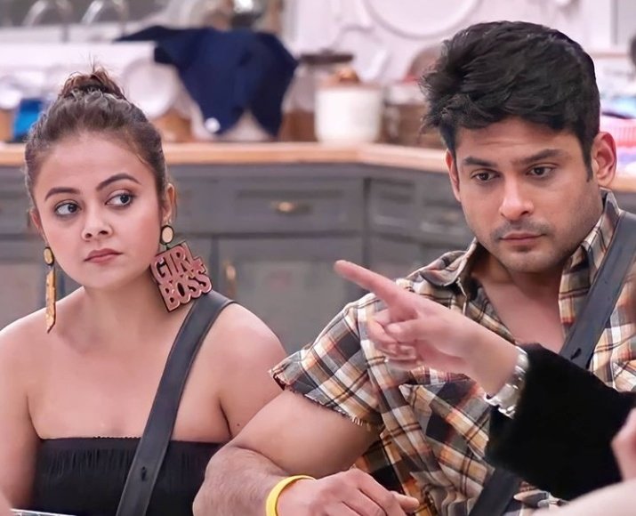 devoleena_my's tweet photo. So #HBDSidharthShukla 

- One man army
- The handsome hunk
- The BB G.O.A.T 
- The charming 
- Asli Mard
- The most loveable with the biggest fan following and unconditional craze.
You're the king

WE MISS  #sidleena moments frenimies 🥺
Hope you have Great Birthday in heaven ❤️ https://t.co/ynnPfy3che