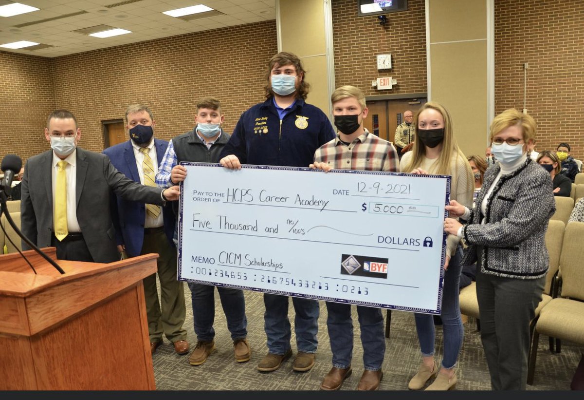 DrGregHodges's tweet image. So honored to present this check on behalf of @PatrickHenryCC  to the Career Academy with @hcps_va 

We are excited to strengthen this work and fill the Career and Technical Education pipeline in our community.