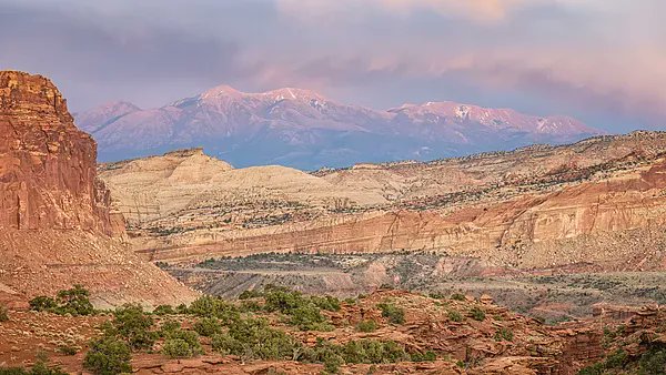 joancarroll's tweet photo. Panorama Point Sunset Capitol Reef National Park Utah III! https://t.co/BwsgL4gSbW #capitolreef #nationalpark #Panorama #panoramapoint #landscapephotography #mountains #southwest #southwestern @joancarroll https://t.co/WKnH1p7qTG
