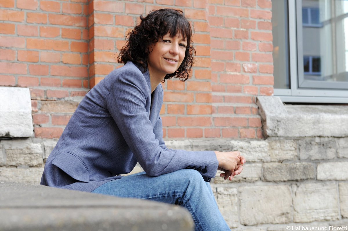 Some call her driven, attentive and thorough. Others say Nobel Prize laureate Emmanuelle Charpentier always looks for the unexpected. Herself, she quotes Louis Pasteur, “Chance favours the prepared mind”.

Discover her path to the 2020 chemistry prize: bit.ly/33ID9RQ