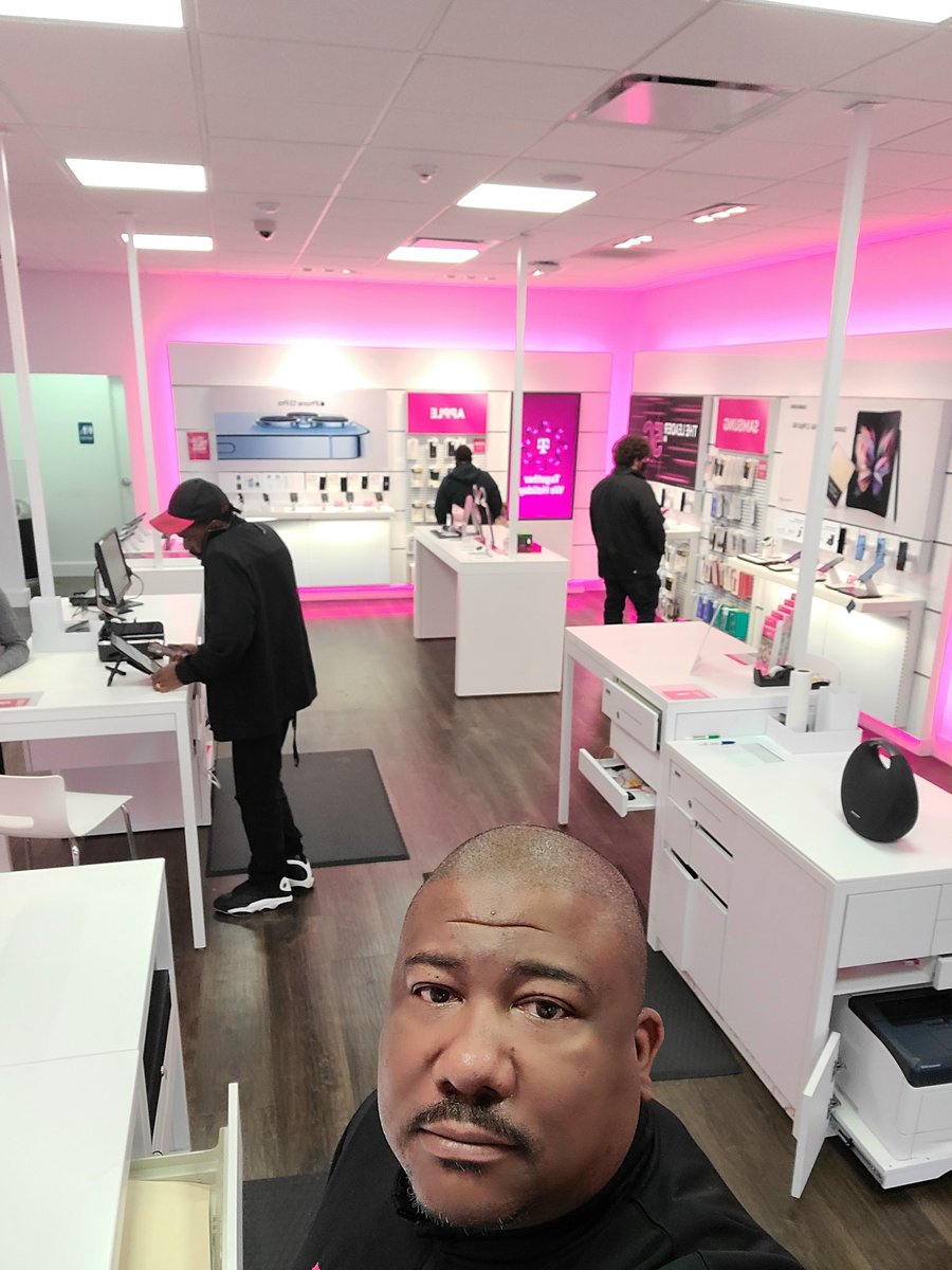 The team in Roebuck Alabama making the magic happen on a Sarurday. Rain Sleet or Snow - TFB is a go!!! <a href="/DGurosky/">D GUROSKY</a> <a href="/jboy1724/">Javier B</a> <a href="/PHonologist1906/">Terrell</a> @Riekeberg205