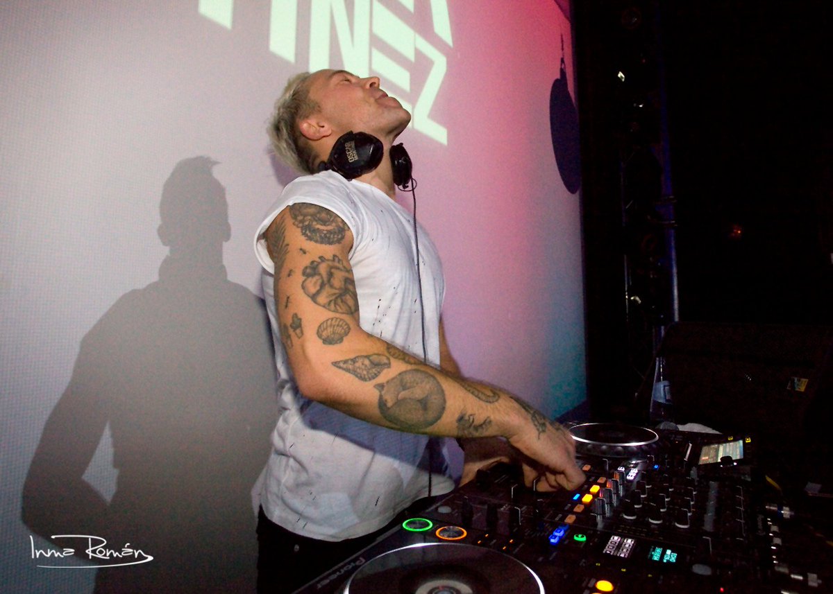 inmaroman's tweet photo. La puede liar mas Este hombre?
Enorme anoche @oscarmartinezdj en @AliatarGranada 
Que grande eres! https://t.co/nV9awfEx2h