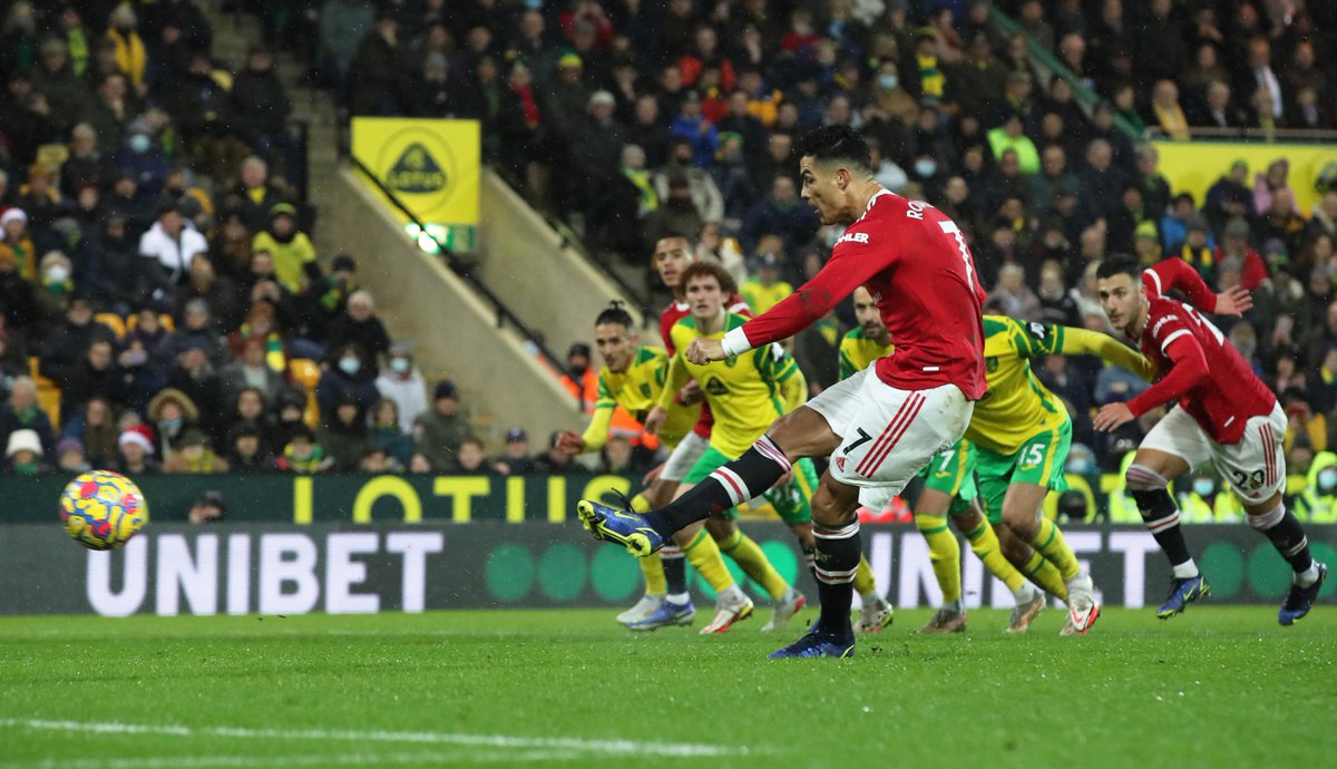 premierleague's tweet photo. Ruthless Ronaldo 😈

@ManUtd | #NORMUN https://t.co/9QkvTzIVoY