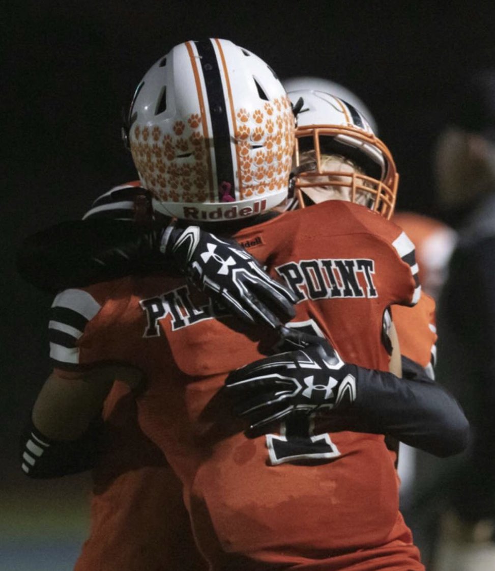 MykelSports's tweet photo. New video out now! Make sure to blow it up for me and my boy @aydon_11 https://t.co/2DK8AZkQ5Q Pilot Point stand up!!! @ppbearcatblog #Pilotpoint #bearcatsfootball #txhsfb #sports #youtube #highschoolfootball https://t.co/sRTdw9NE8j