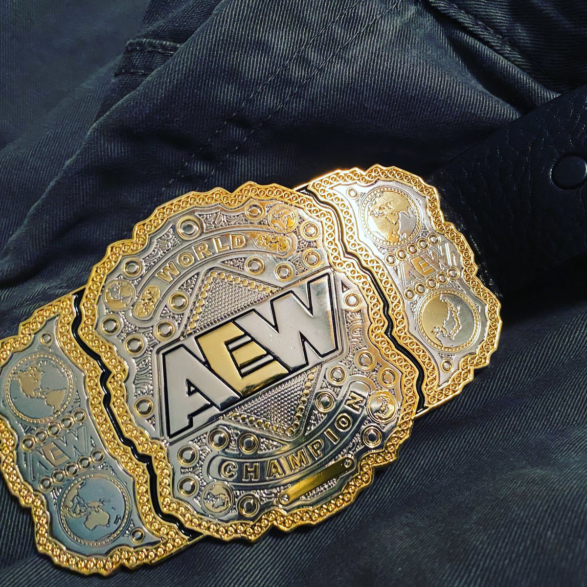 HeyThatsNotDat's tweet photo. Getting ready for a friend’s special day, but it doesn’t mean I can’t feel special. #aew https://t.co/qsnGj9Wj9S