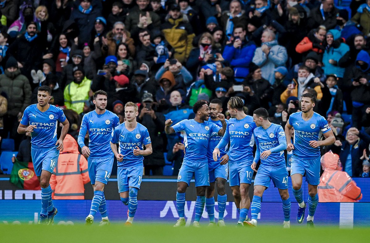rubendias's tweet photo. +3 points today! Congratulations to @sterling7 on reaching 💯 goals! 💪🏼🦈 https://t.co/4gOVQ5NXuo