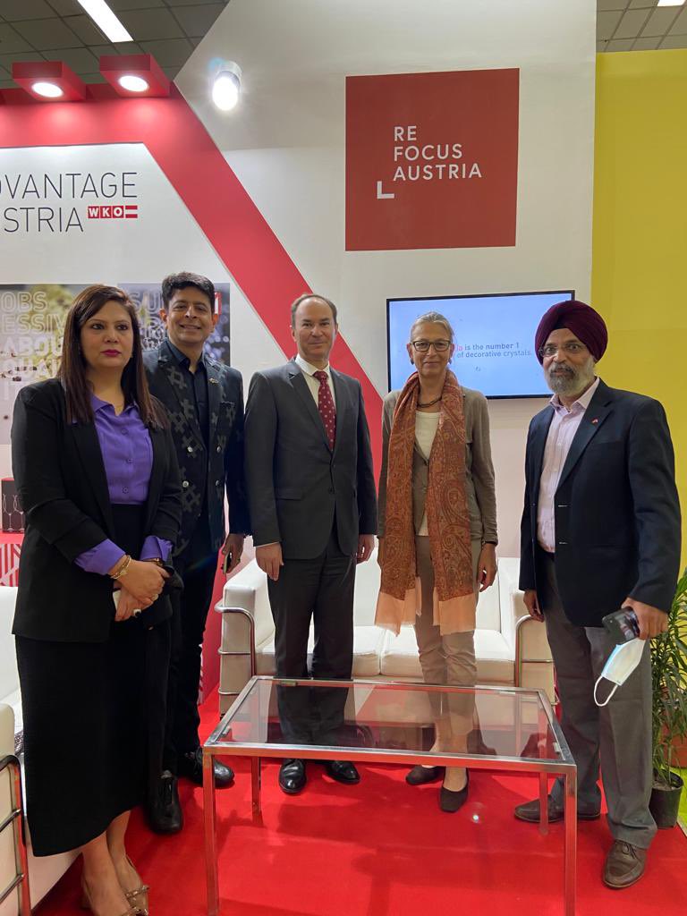 The 🇦🇹Ambassador also visited the 🇦🇹 booth @sialIndia, impressed by a cheerful and bustling exhibition hall, meeting founder and director @FIFI_INDIA, and many more. And where there is #wine, there are also #RIEDEL glasses, found at another stall!