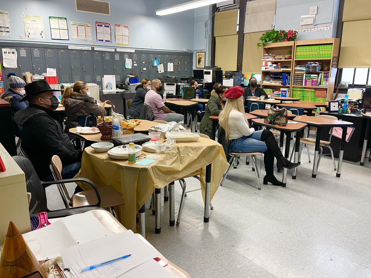 GatorsHsei's tweet photo. Parent In-person and Remote Townhall - Career &amp; College ready discussion@TyonaWashingto1 @transferhs https://t.co/oKJvJ98Jhb