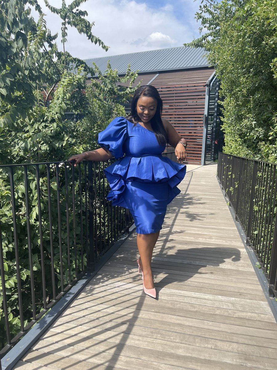 ThandoMdluli's tweet photo. I can’t believe how pretty I looked today 🥺💙💙💙 https://t.co/FsahKj48oy
