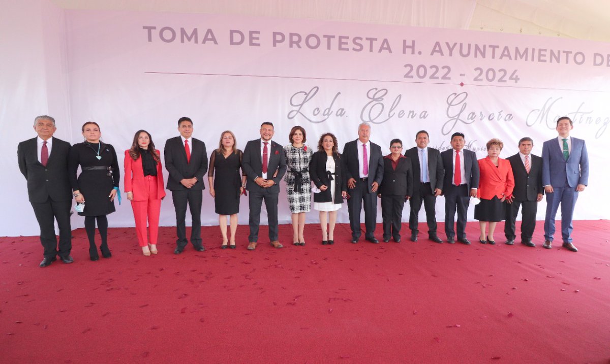25_27Tultitlan's tweet photo. Así se llevó a cabo la #TomaDeProtesta de la Lcda. Elena García Martínez para el periodo 2022-2024
#SeguiremosTransformandoTultitlán https://t.co/zafNGsYlNd