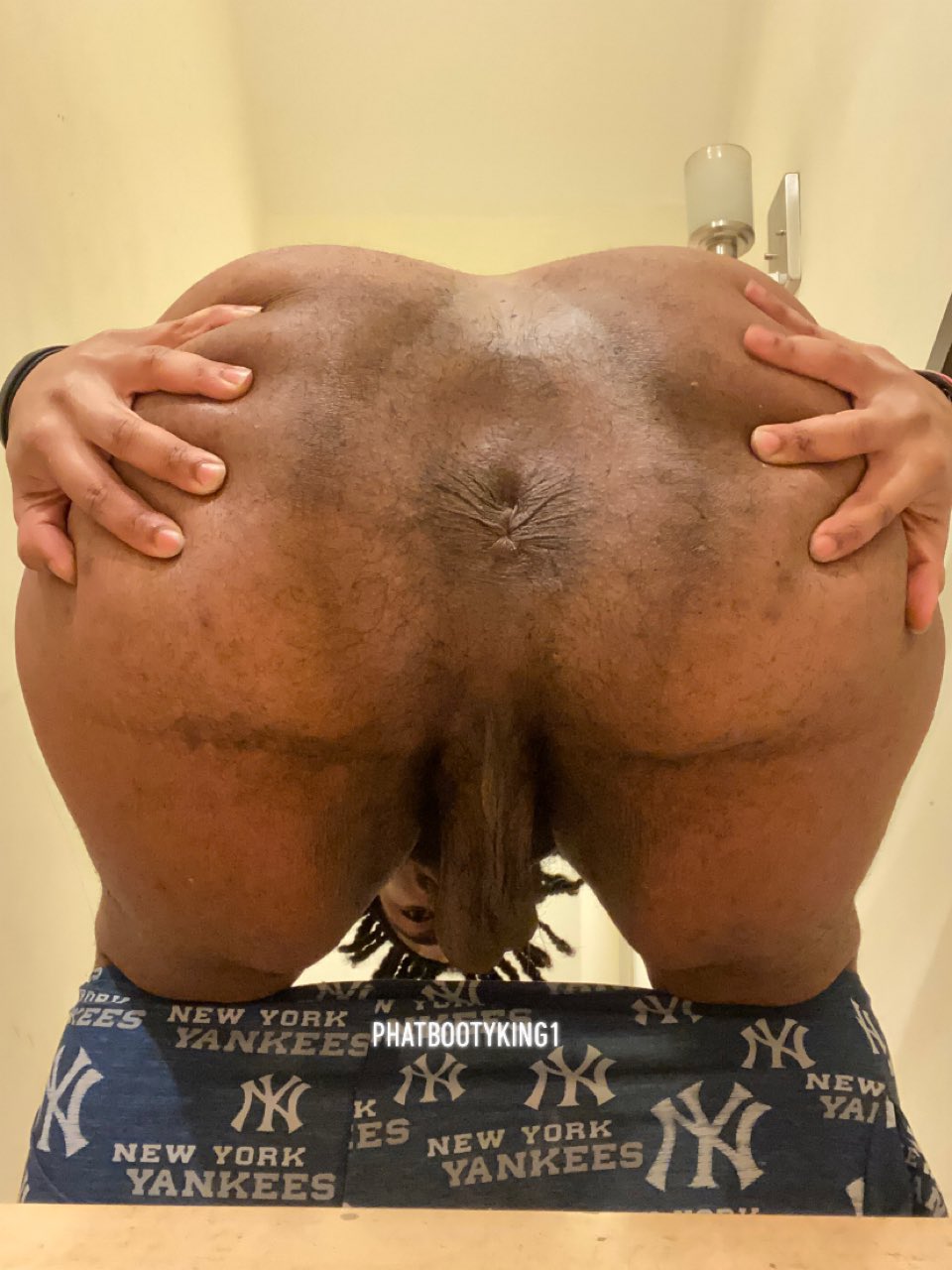 TW Pornstars - 1 pic. BIG BOOTY QUAN. Twitter. SPREAD EM 🍑😜👅💦 lick it…  smack it..BOP IT… fuck it… and. 7:34 PM - 11 Dec 2021