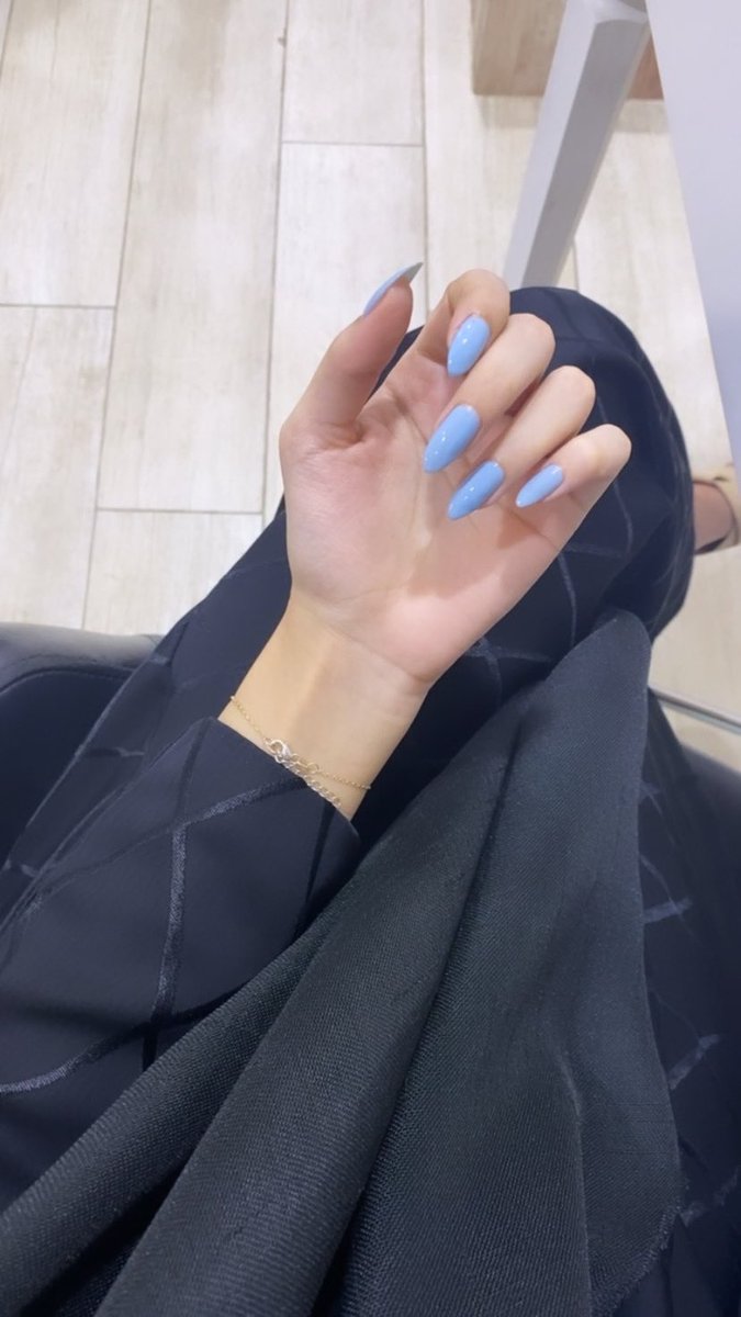 zi__16's tweet photo. @jussts4 احب تصوير اليدين ❤️ https://t.co/u85E2VTHjG