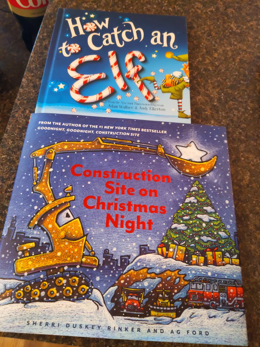Pondbear522's tweet photo. Got my daughter some new Christmas books and I'm gonna be honest
she's only 9 months old so they're for me but I'm pumped to read them to her
#howtocatchanelf
#constructionsiteonchristmasnight https://t.co/D7oKq3Kfx4