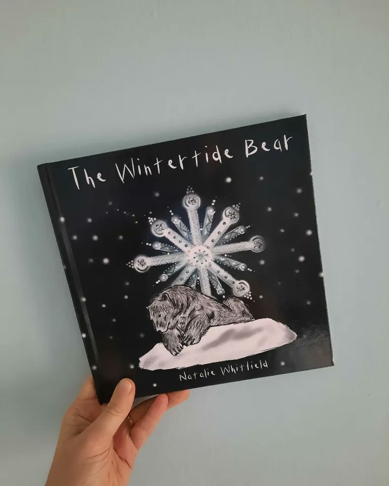 The recently released, The Wintertide Bear by Natalie Whitfield has already been getting brilliant reviews! 

Parts of the story allow the reader to choose where the bear goes next, making it a really exciting read for little ones! 

Buy now 

amazon.co.uk/Wintertide-Bea…

#Christmas