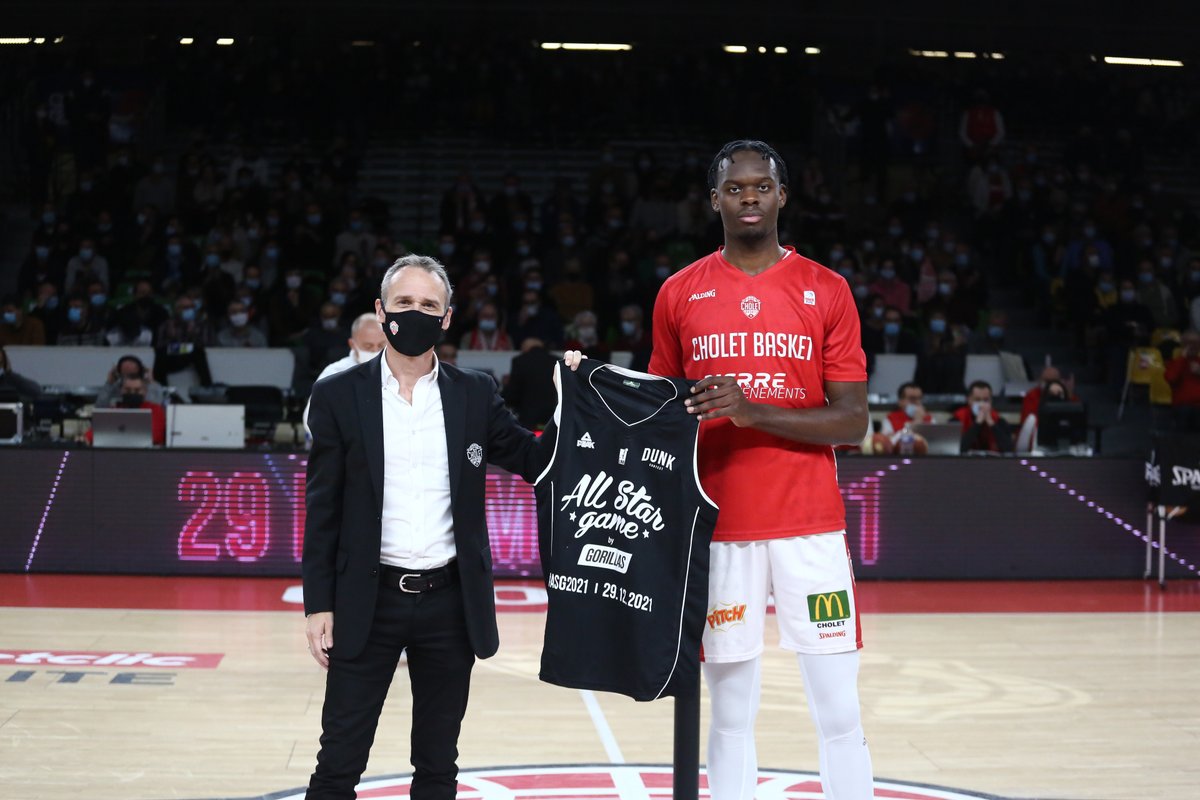 Betclic_ELITE's tweet image. 🚀💥 L'attraction Makoundou vous donne rendez-vous le 29 décembre à l'@Accor_Arena !

#ASG2021