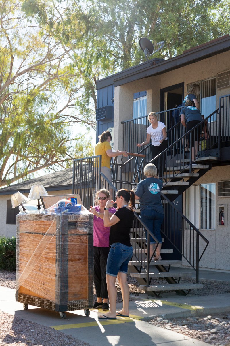 Apartment Setup Volunteers, Meals and Groceries for Refugees Needed - mailchi.mp/0fad676945bd/a…