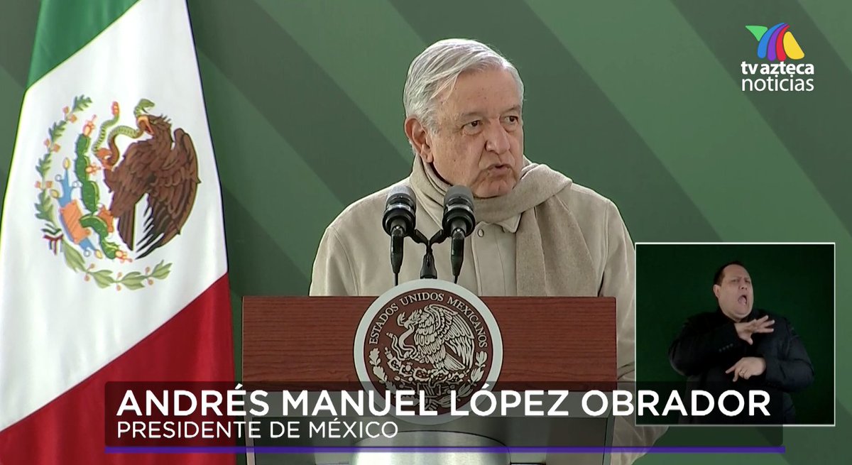 AztecaNoticias's tweet photo. @lopezobrador_ @POTUS #LaMañanera | El presidente @lopezobrador_ reiteró que las autoridades locales deben preocuparse por arreglar los baches, ya que es demanda de ciudadanos; incluso comparable con la de inseguridad. #NoMásBaches https://t.co/k2xOcPdu1F