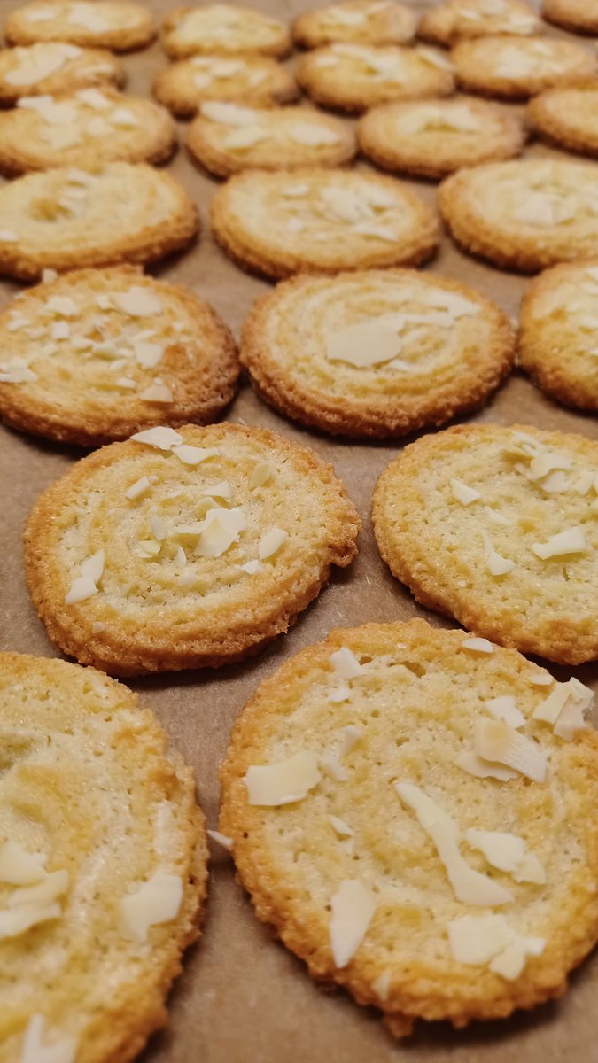 AnjaBruestle's tweet photo. SMIDU.
COKA.
PLÄTZCHEN.
REPEAT.
📸🎬🍵🍪
Macht zwischendrin 'mal ne Pause.
#plaetzchenzeit #SocialMediaSystems https://t.co/lPKlyQn2XA