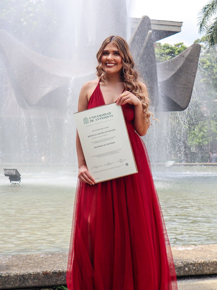 ManuCastrillonM's tweet image. Mucho amor por lo que hago y mucho esfuerzo puesto en construir mi carrera están dando sus frutos 💖
Feliz de ser ✨INGENIERA DE SISTEMAS ✨ de mi alma mater @UdeA