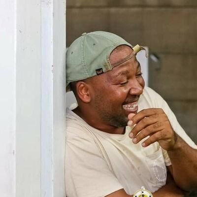 Gen_R_Mashesha's tweet photo. @NeontleM Nna I get scammed everyday by betway mara I don't learn 😩 https://t.co/NNS21FnXwo