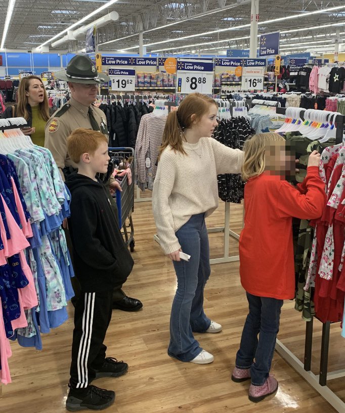 THPLawrencebur's tweet photo. @THPLawrencebur loved being a part of Shop with a Cop organized by the Giles County Fraternal Order of Police. Sergeant Ellis and Troopers Orr, Wordeman, Clendenen were assigned a child to shop with. The smiles were the best part. #MerryChristmas https://t.co/srlMxxvT0h