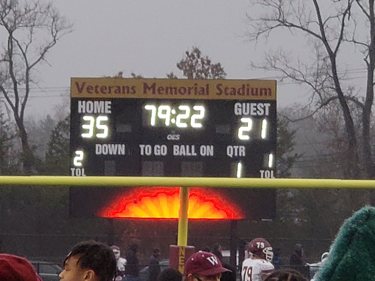 CoachLynch62's tweet image. Maloney Spartans Class L State Champions!!! @MaloneySpartans @MHS_SpartanFB @MaloneyFootball #statechamps #cthsfb #crazeddogs