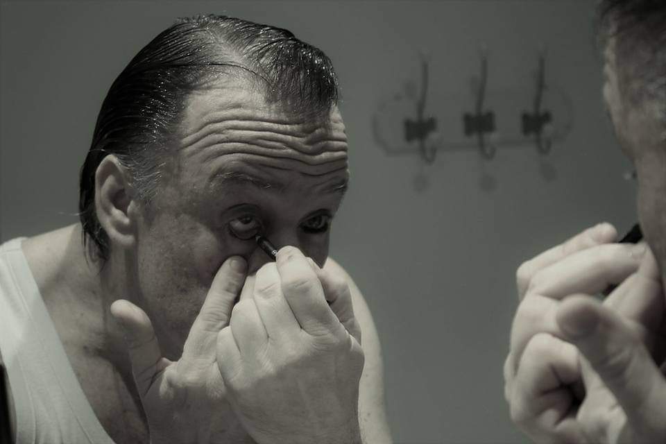 MPeraferrer's tweet image. Aquest grup són els espectadors i espectadores d'avui dissabte 11. Funció general 524 i 68 de teatre al menjador del monòleg LA VIDA SECRETA DE TENNESSEE WILLIAMS!Avui, com sempre, hem fet l'obra junts. Si voleu viure-ho vosaltres també, podeu reservar a: marti0203@gmail.com ❤