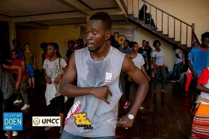 Zikotorah's tweet photo. Create, learn and share with others.
Urban Dance session at Batalo East.
#danceexchange
#smilingheartafricafoundation https://t.co/YBKdqz5chK