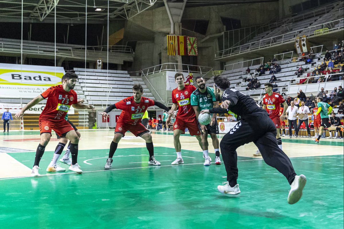 BmHuesca's tweet photo. 🔴 Bada Huesca | 🔥🔥FINAL FINAL FINAAAAL🔥🔥

#BadaHuesca 33 - 29 #Incarlopsa @BMCdadEncantada

Despedimos la ☝️ vuelta de la #LigaSacyrASOBAL con victoriaaa🥳

📷 Andrey Sapizhak

#HCACQN #VamosBada #BadaHuesca #Balonmano #Handball https://t.co/MS0Oj7OPuV