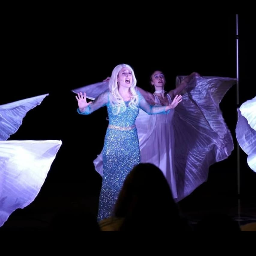 This kid..... amidst the pile of other responsibilities she has, she managed to pull of a season of long rehearsals. Sold out opening night. Proud mom moment.