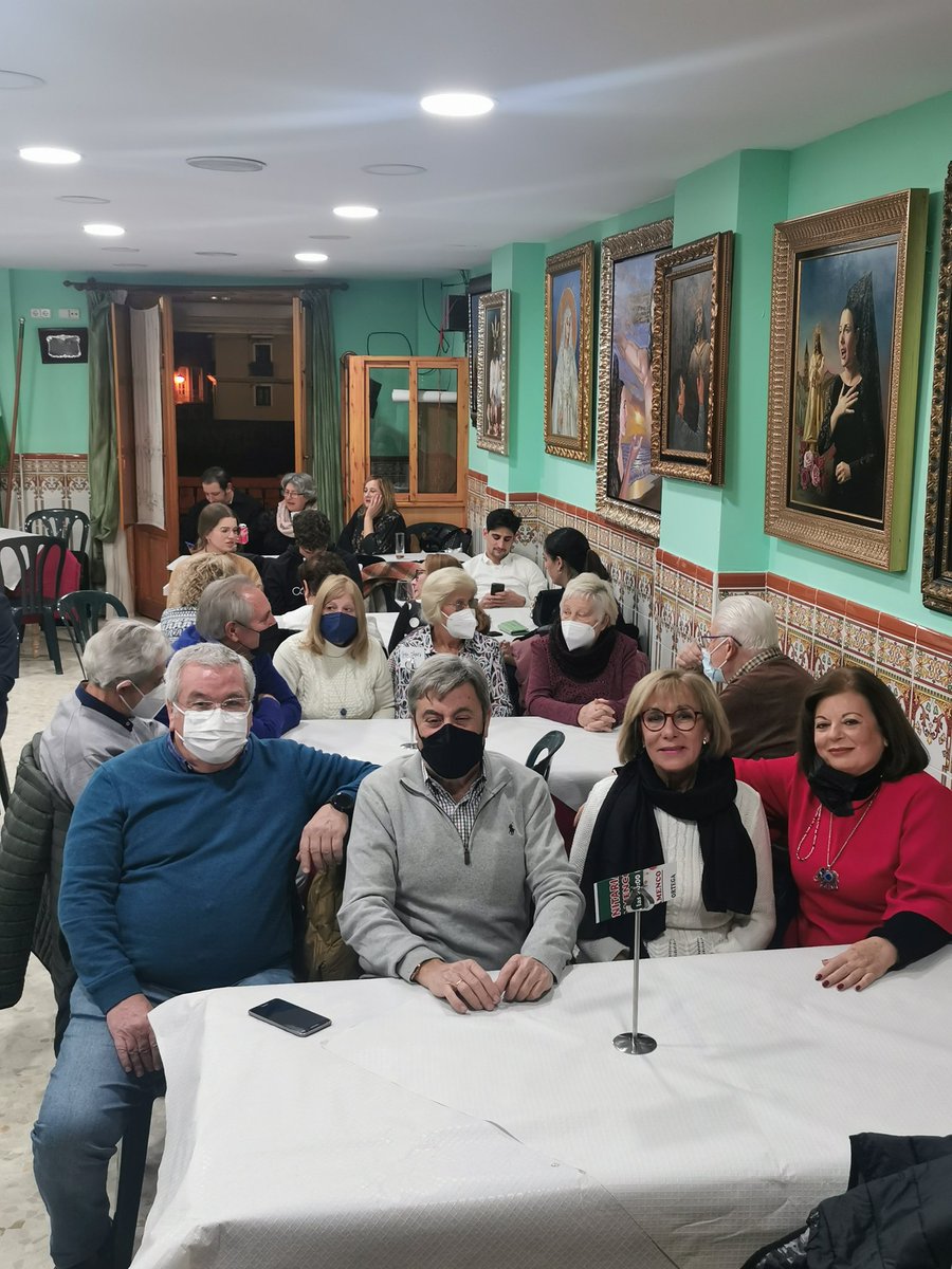 PRTrinitaria's tweet photo. En breve dara comienzo nuestra #zambomba #Malaga https://t.co/I7cXLiTLaV