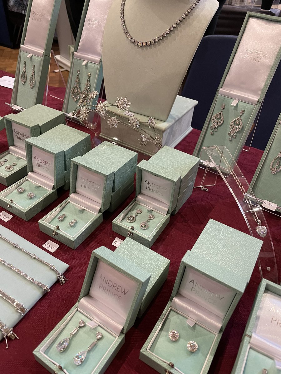 Thanks <a href="/EADT24/">East Anglian Daily Times</a> <a href="/ipswichstar24/">Ipswich Star</a> for stopping by today to take some pics of our stall holders. Seen here with @aprincejewels #RHSChristmasFayre <a href="/RHSSuffolk/">Royal Hospital School</a>