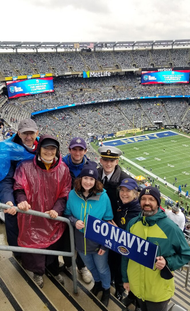 YellowBreen's tweet image. #armynavy