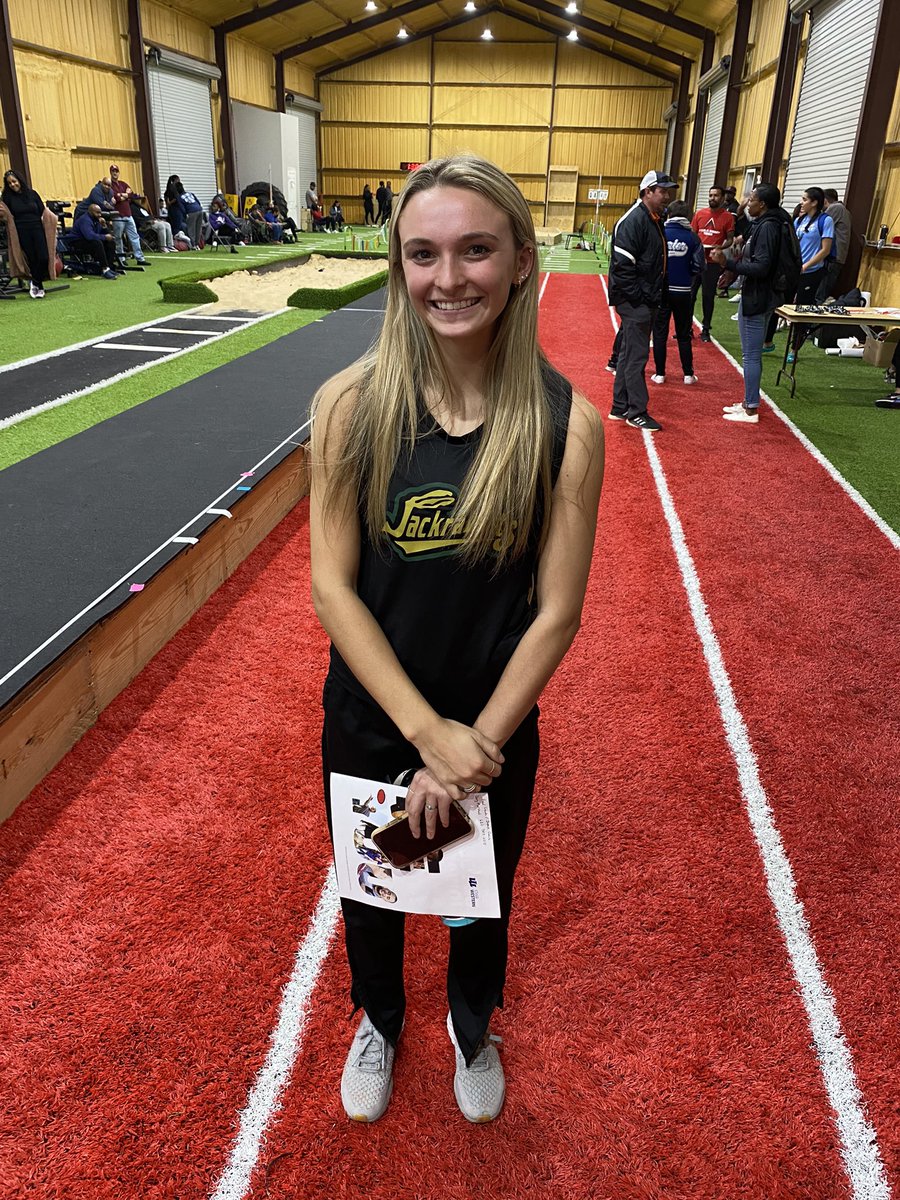 Great job 2023 <a href="/loschen_emma/">emma loschen</a> new long jump PR of 17’5” tied 4th place in section 1 of North Texas Showcase!! So much more to come from this one🔥🔥 <a href="/JUMPSmartTexas/">J.U.M.P. Smart Texas</a> 💚💛